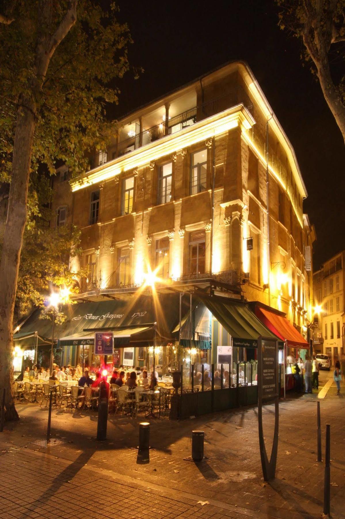 Hotel Les Deux Garcons Екс ан Прованс Екстериор снимка